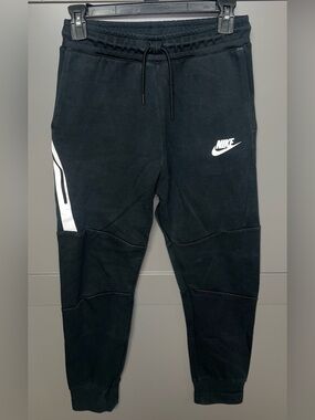 Kids Nike Black Jogger Sweatpants with White Swoosh